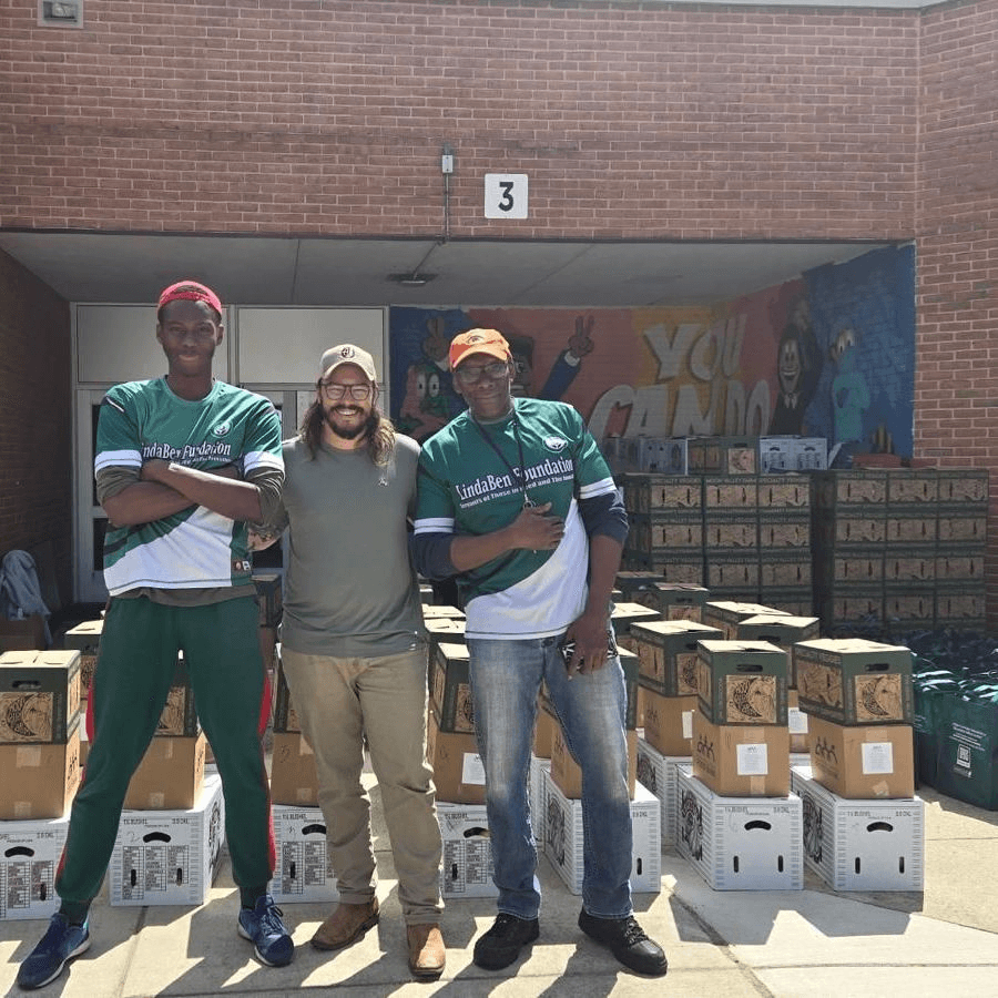 Fresh nutritious food boxes